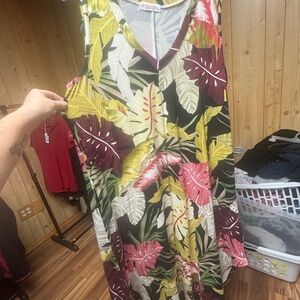 Floral Tropical V-Neck Sleeveless Dress - Black Multi